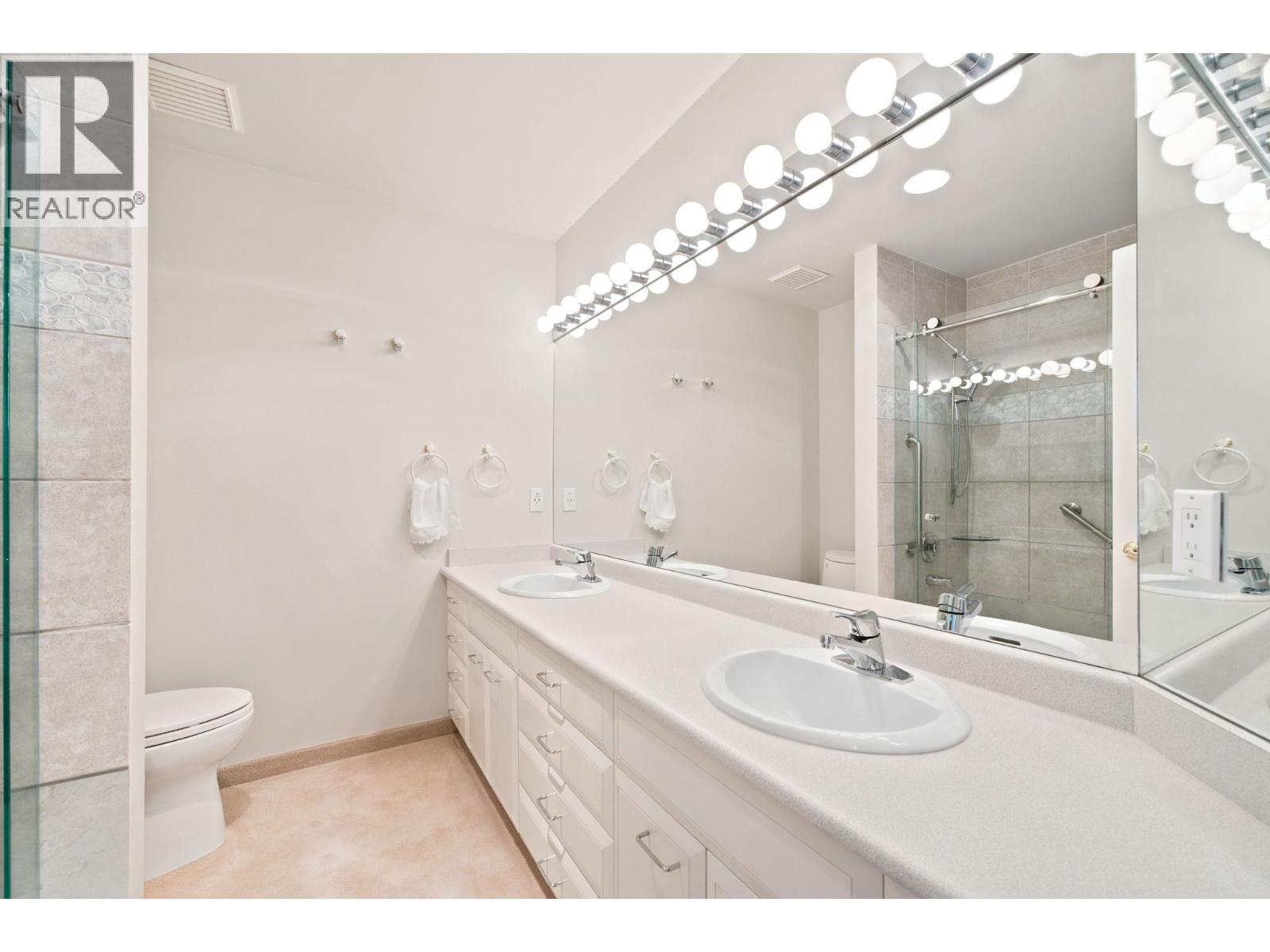 305 E 17th Street, North Vancouver, British Columbia V7L 2W1 - Photo 24 - R3152700