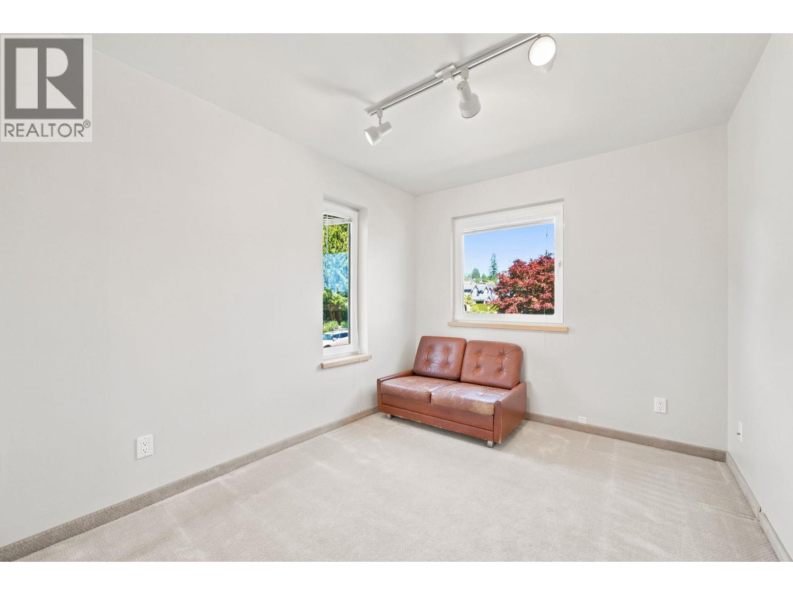 305 E 17th Street, North Vancouver, British Columbia V7L 2W1 - Photo 26 - R3152700