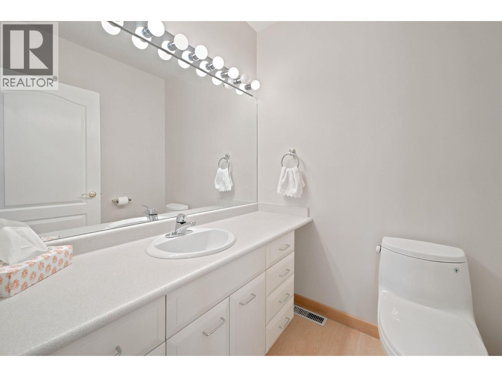 305 E 17th Street, North Vancouver, British Columbia V7L 2W1 - Photo 29 - R3152700