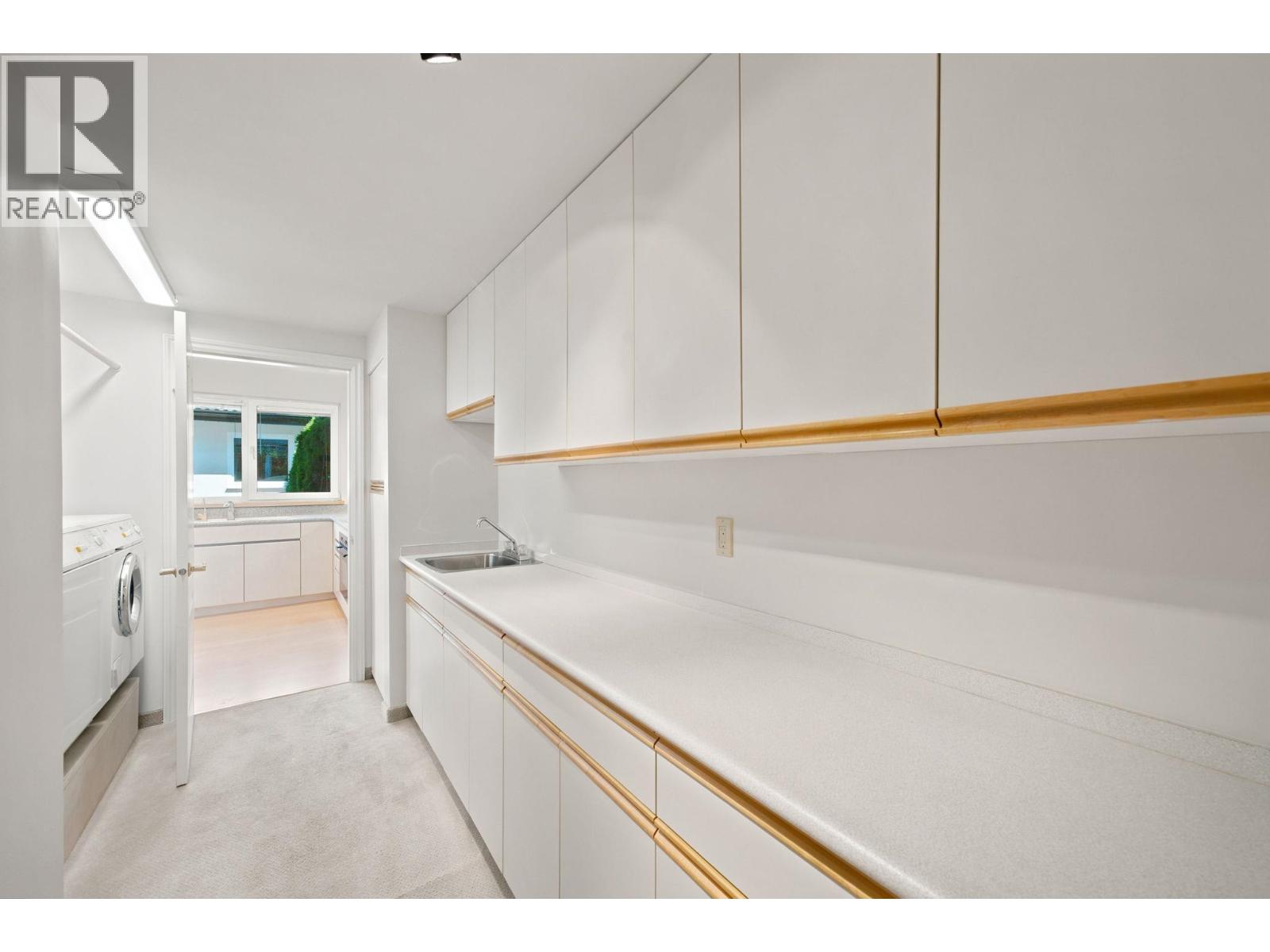 305 E 17th Street, North Vancouver, British Columbia V7L 2W1 - Photo 31 - R3152700