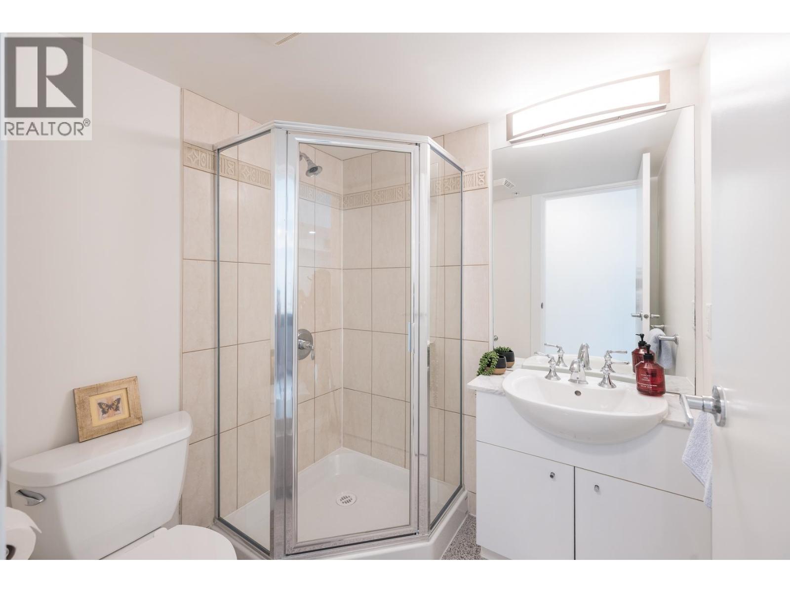 Th8 168 E Esplanade Avenue, North Vancouver, British Columbia V7L 4X8 - Photo 16 - R3152703