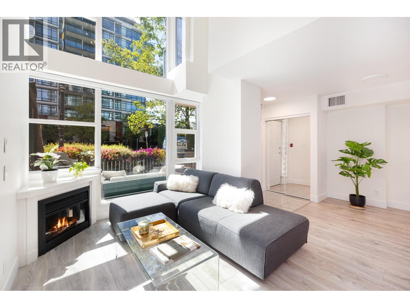Th8 168 E Esplanade Avenue, North Vancouver, British Columbia V7L 4X8 - Photo 6 - R3152703