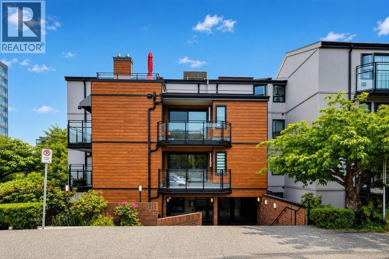 206 1340 DUCHES AVENUE, west vancouver, British Columbia V7T1H6