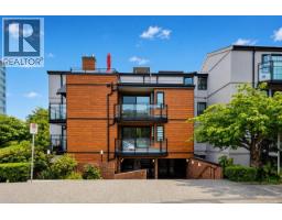 206 1340 DUCHES AVENUE, West Vancouver, British Columbia