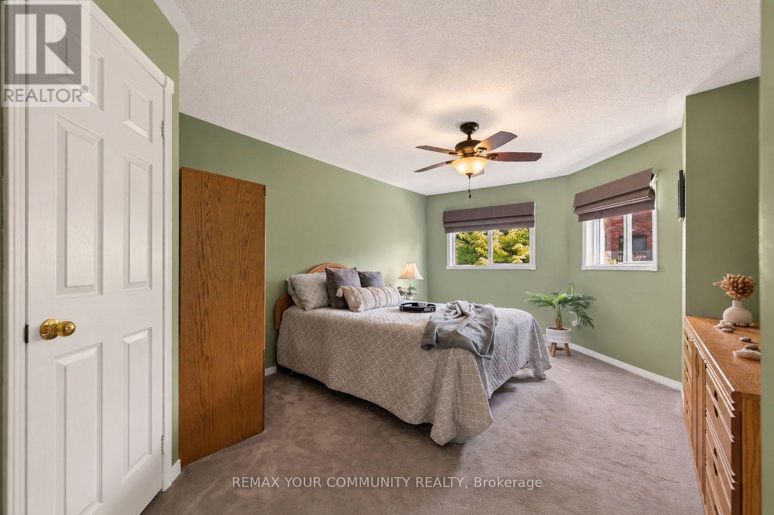 126 Woodroof Crescent, Aurora, Ontario  L4G 7H2 - Photo 22 - N13638862