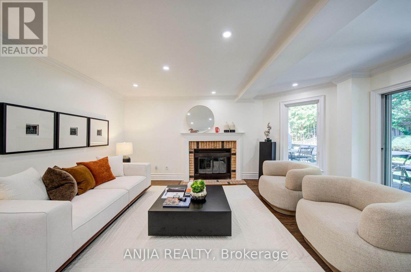 8 Calderbridge Crescent, Markham, Ontario  L3R 9M8 - Photo 10 - N13638878