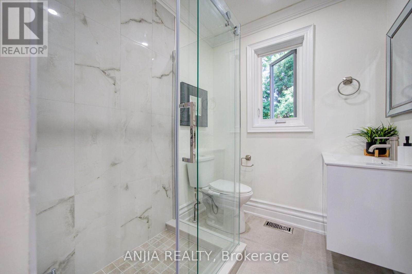 8 Calderbridge Crescent, Markham, Ontario  L3R 9M8 - Photo 21 - N13638878