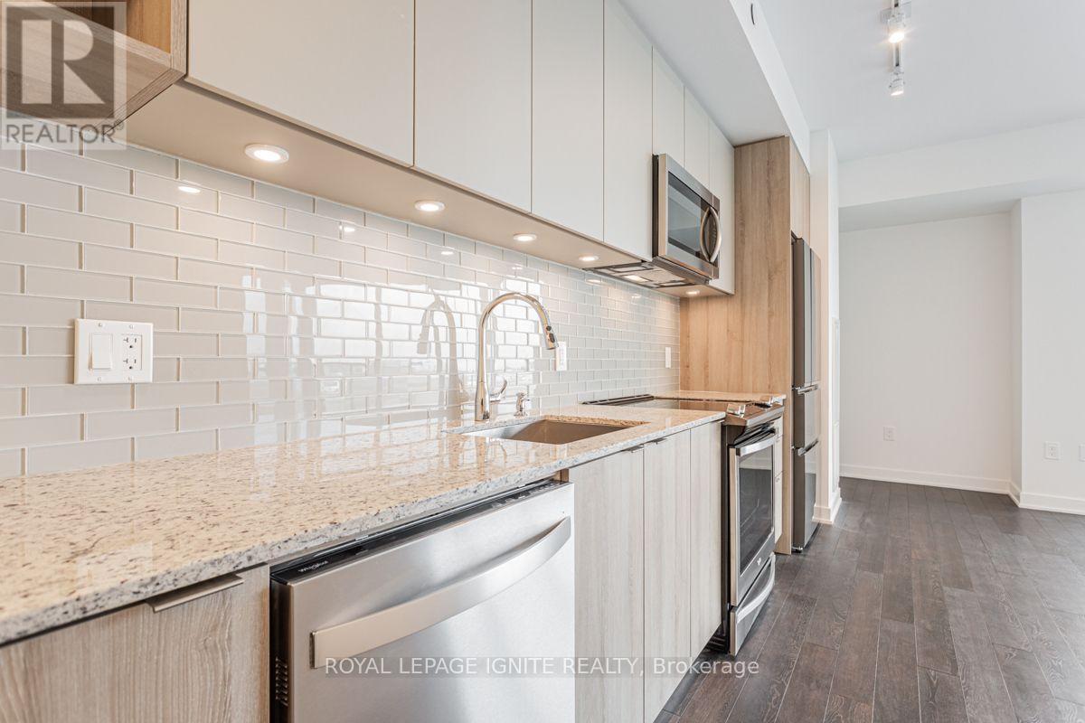 305 - 100 Eagle Rock Way, Vaughan, Ontario  L6A 5B9 - Photo 17 - N13639026