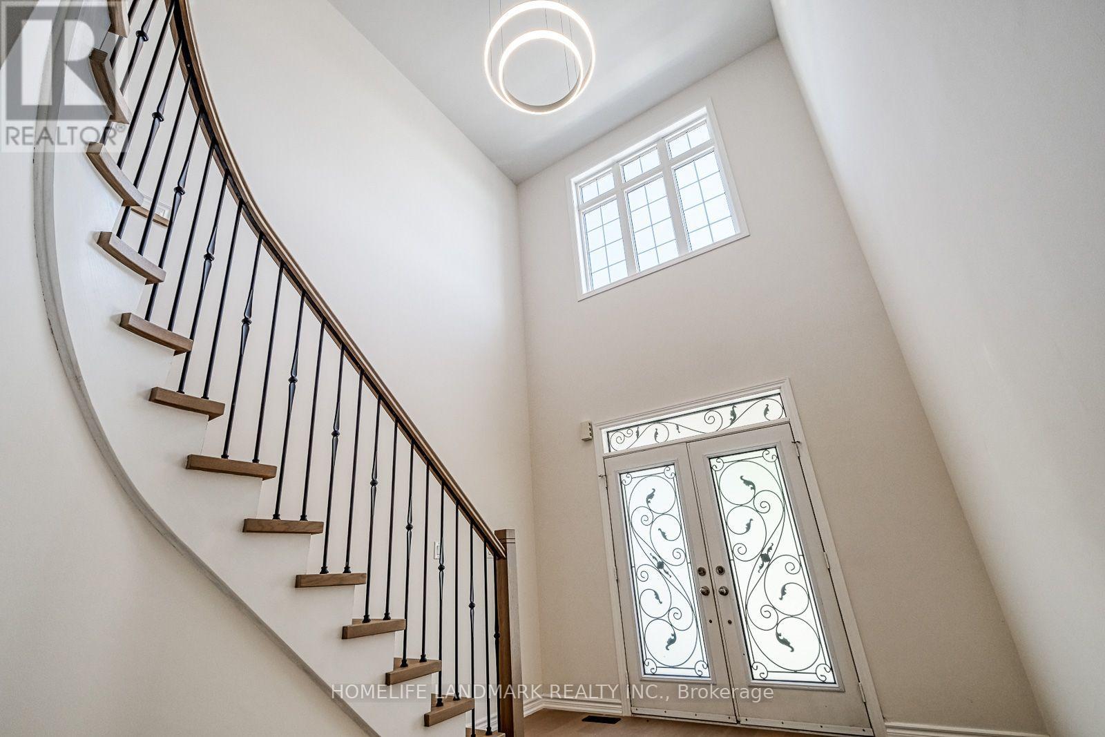 52 Chelsea Crescent, Bradford West Gwillimbury (Bradford), Ontario  L3Z 0J7 - Photo 5 - N13639056