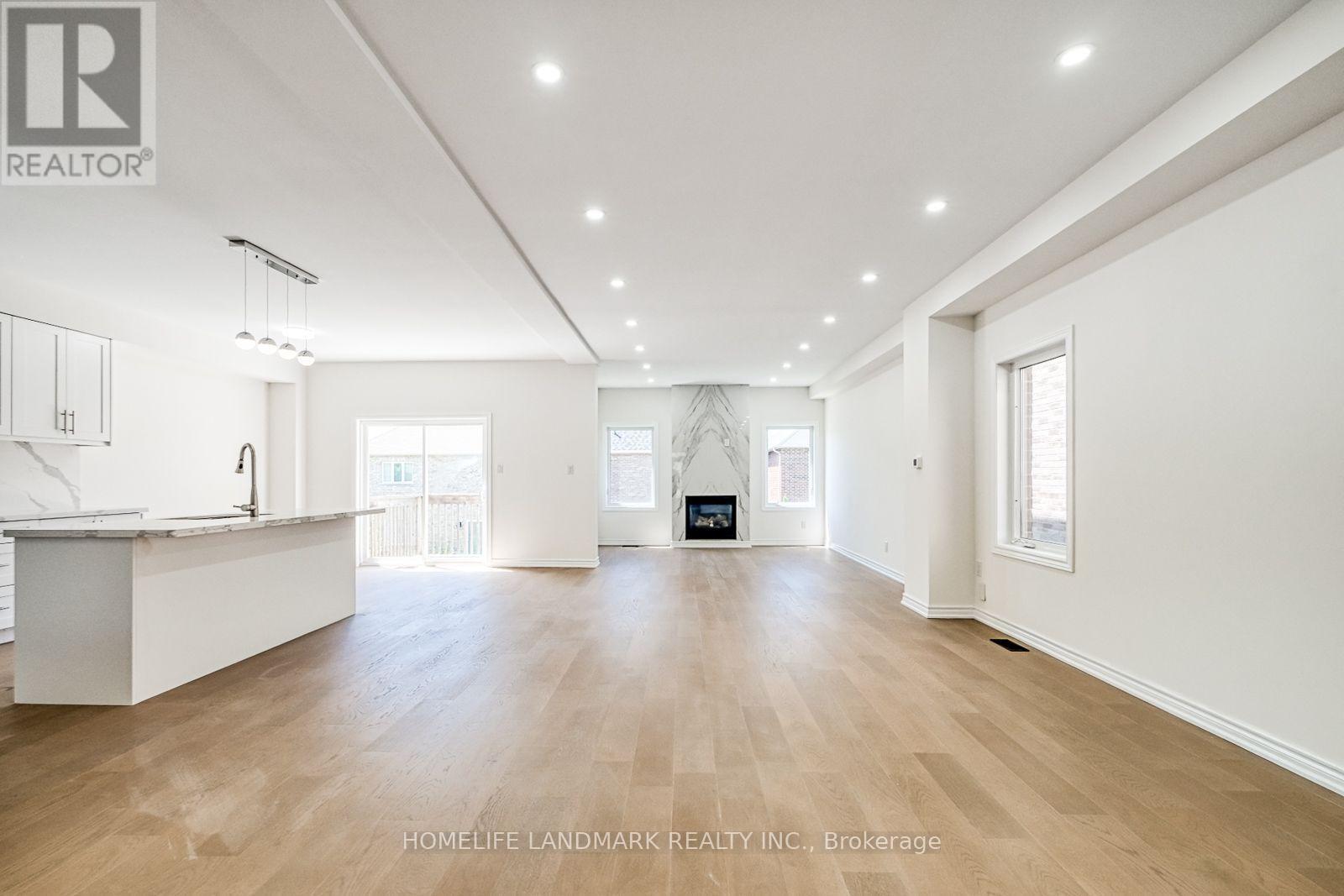 52 Chelsea Crescent, Bradford West Gwillimbury (Bradford), Ontario  L3Z 0J7 - Photo 6 - N13639056