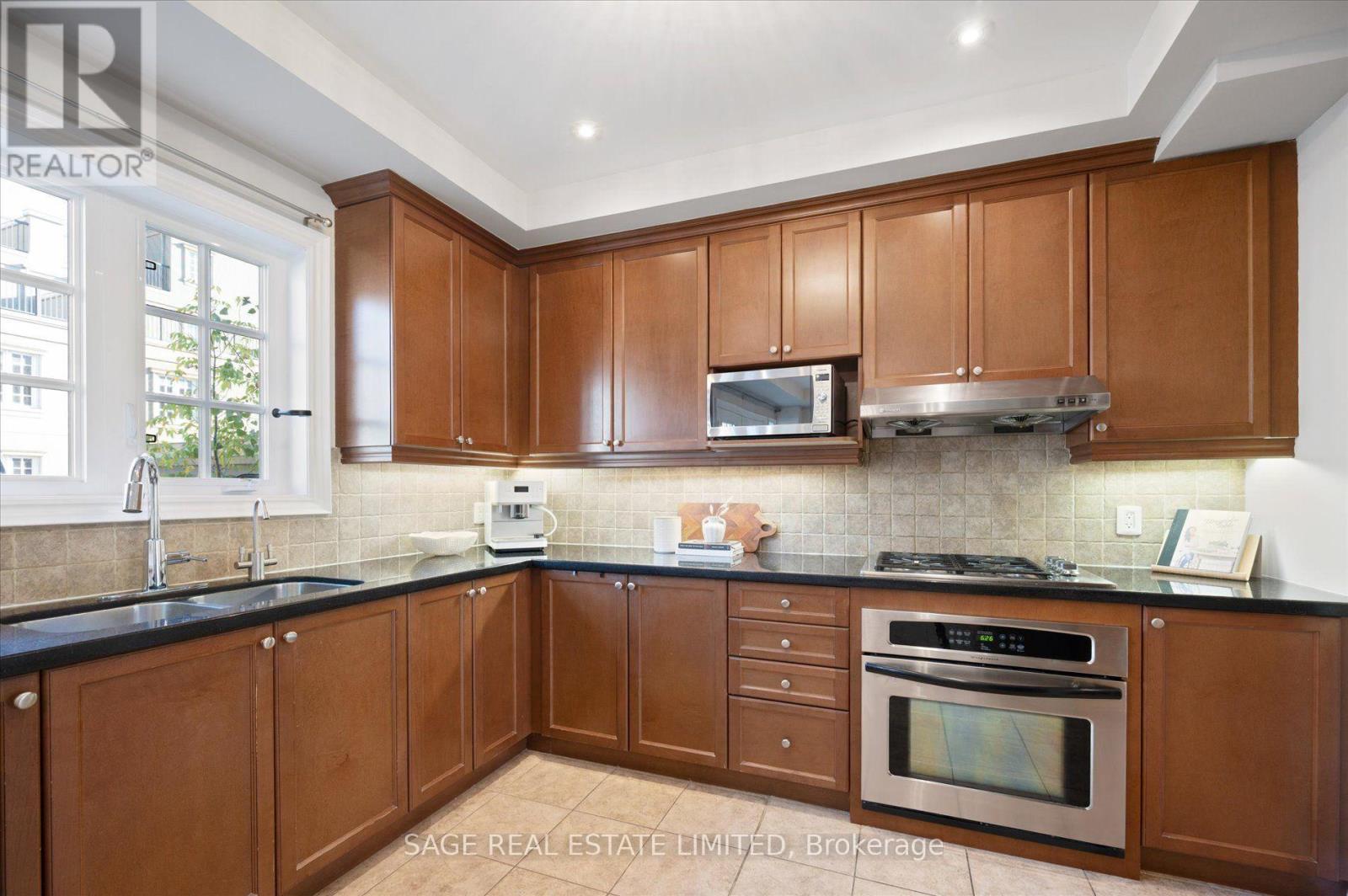 19 Roseberry Road, Markham, Ontario  L6G 0C3 - Photo 10 - N13639082