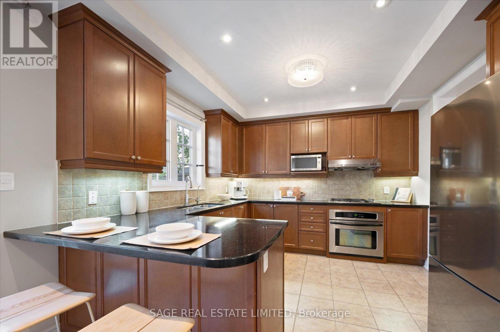 19 Roseberry Road, Markham, Ontario  L6G 0C3 - Photo 9 - N13639082