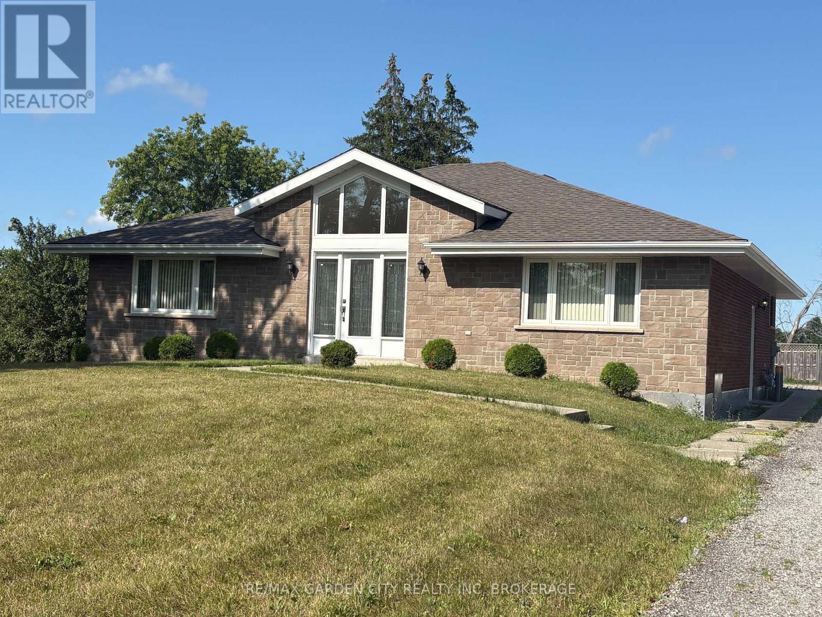 11981 Morris Road, Niagara Falls, Ontario  L3B 5N4 - Photo 1 - X13637794