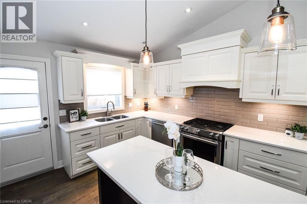 295 Courtland Street, Delhi, Ontario  N4B 0A7 - Photo 12 - 40818837
