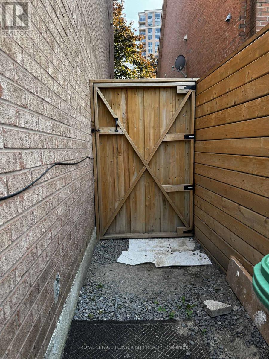Ground Floor - 5309 Ferret Court, Mississauga, Ontario  L4Z 3M4 - Photo 35 - W13639068