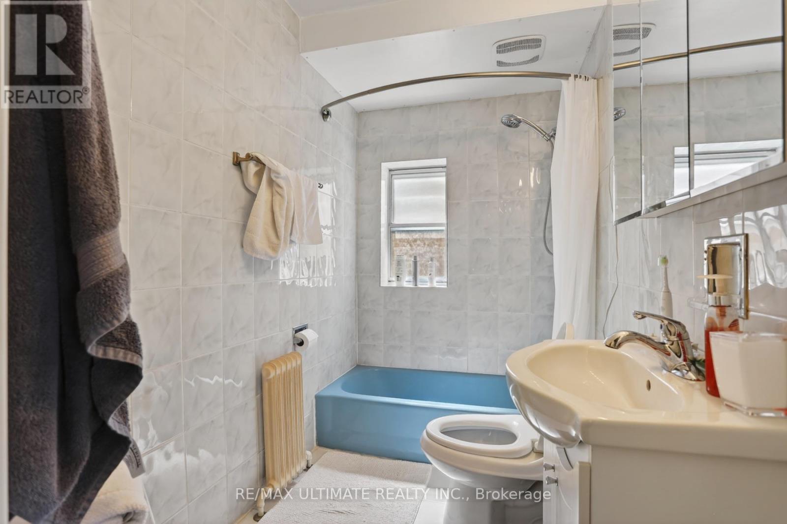 177 Varsity Road, Toronto, Ontario  M6S 4P5 - Photo 11 - W13639074
