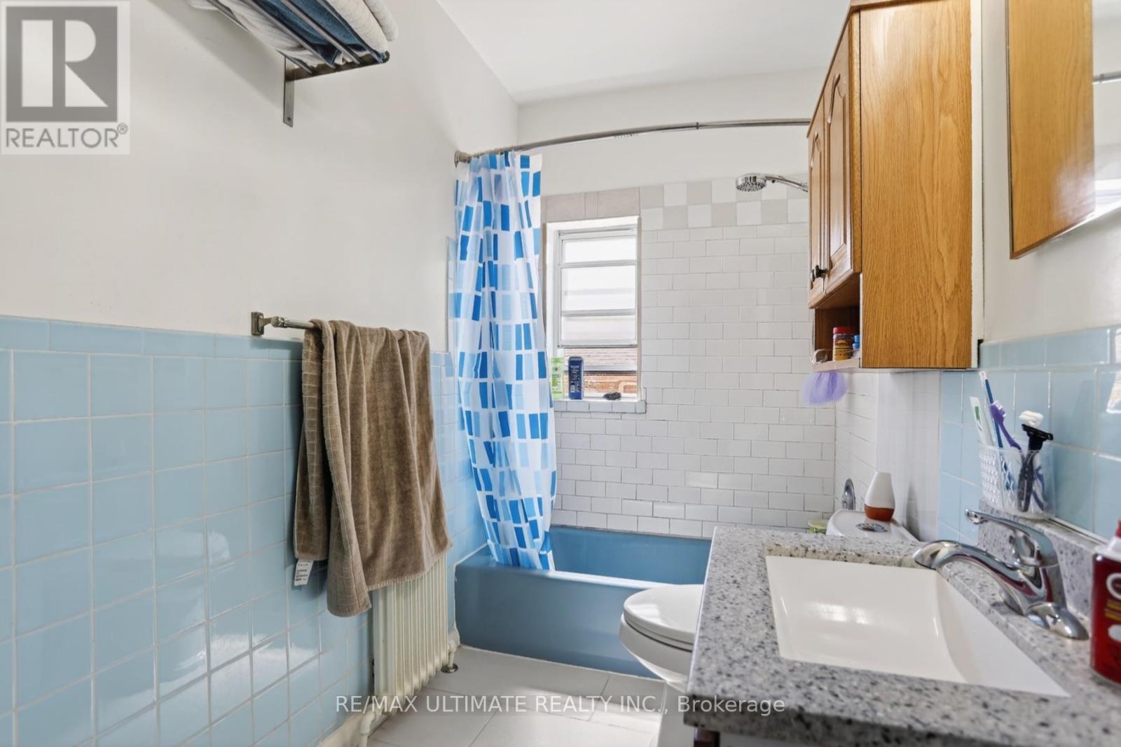 177 Varsity Road, Toronto, Ontario  M6S 4P5 - Photo 16 - W13639074