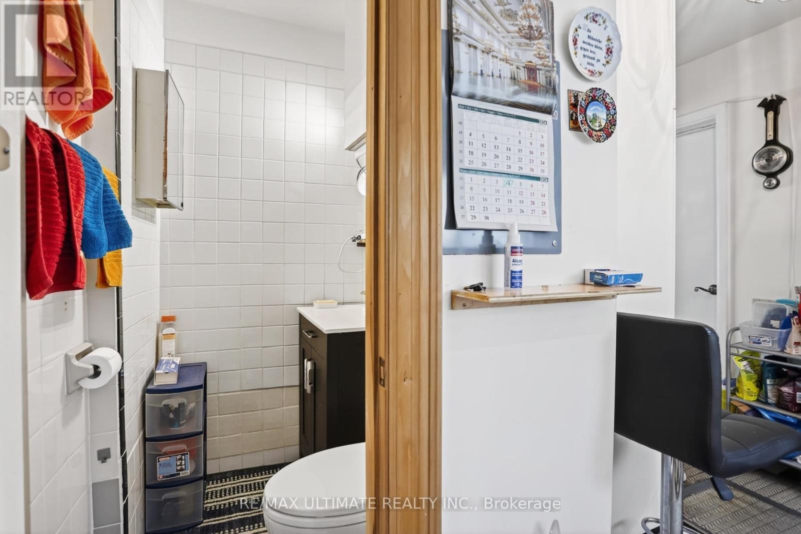 177 Varsity Road, Toronto, Ontario  M6S 4P5 - Photo 22 - W13639074