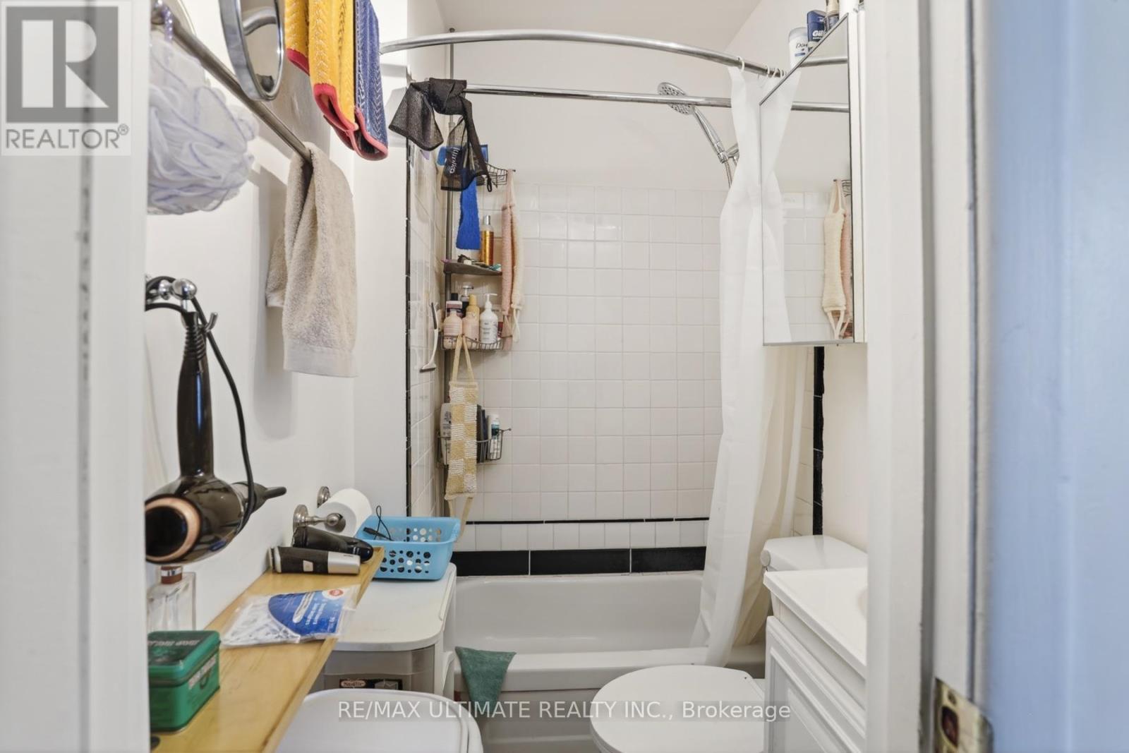 177 Varsity Road, Toronto, Ontario  M6S 4P5 - Photo 23 - W13639074