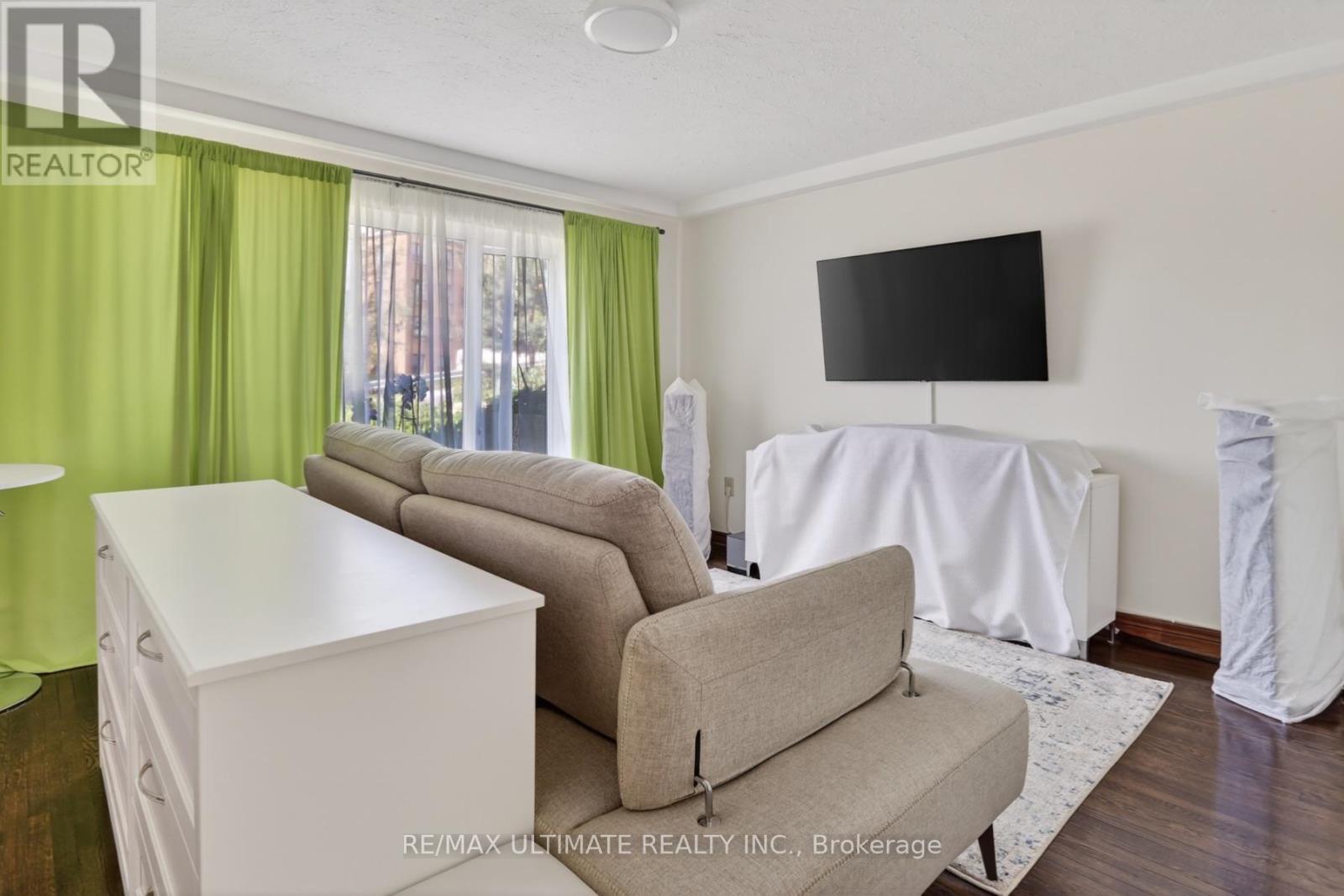 177 Varsity Road, Toronto, Ontario  M6S 4P5 - Photo 5 - W13639074