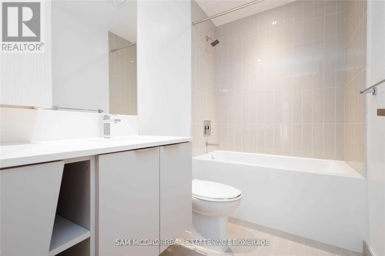 4209 - 3900 Confederation Parkway, Mississauga, Ontario  L5B 0M3 - Photo 11 - W13639098