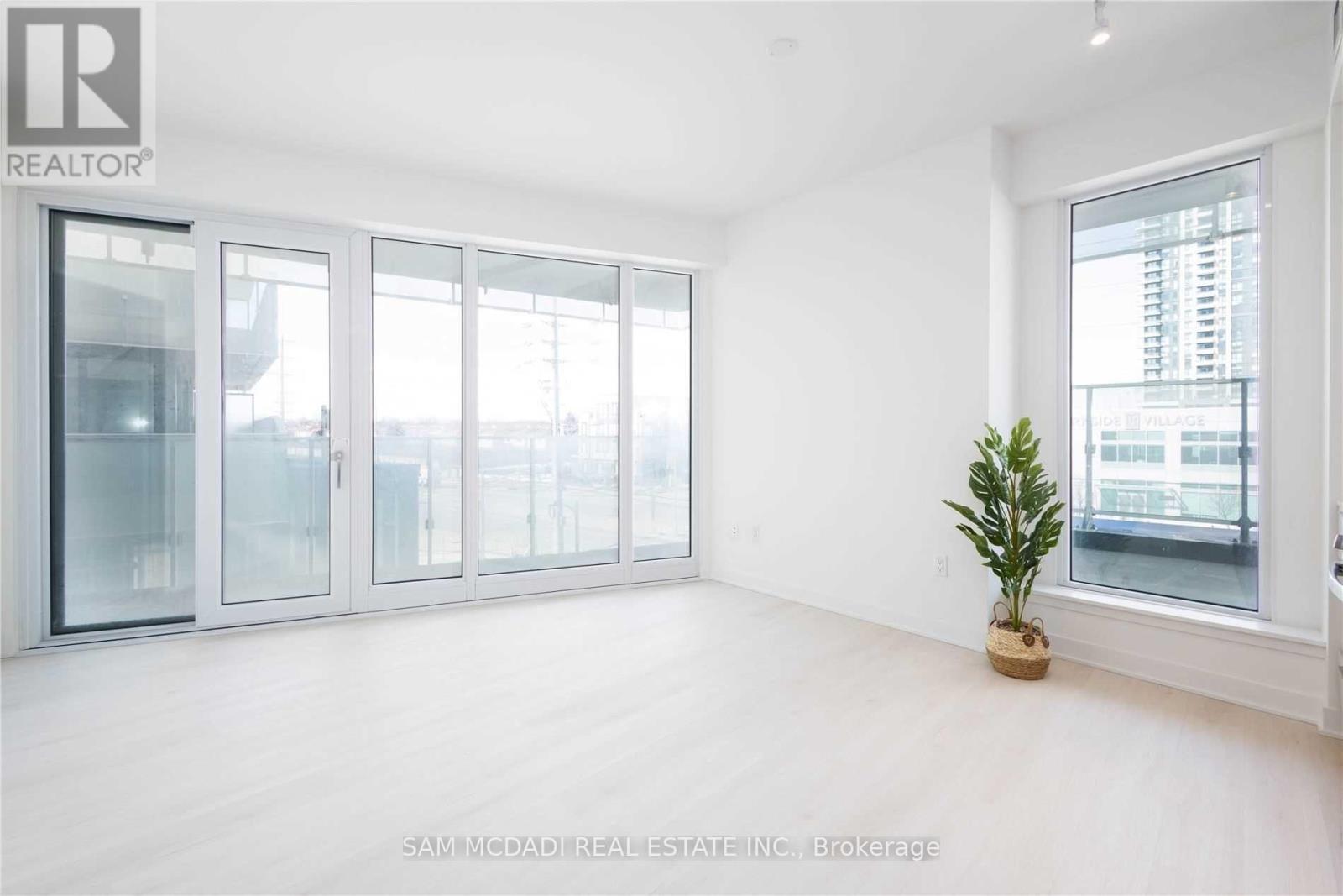 4209 - 3900 Confederation Parkway, Mississauga, Ontario  L5B 0M3 - Photo 17 - W13639098