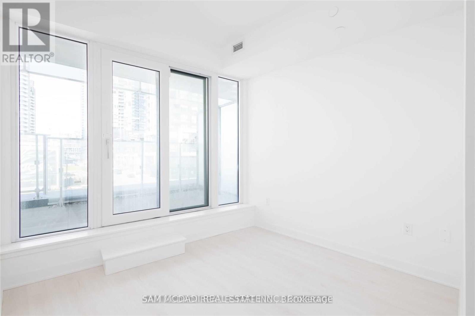 4209 - 3900 Confederation Parkway, Mississauga, Ontario  L5B 0M3 - Photo 21 - W13639098