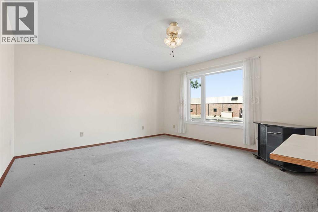 424 53 Avenue, Coalhurst, Alberta  T0L 0V0 - Photo 7 - A2333412