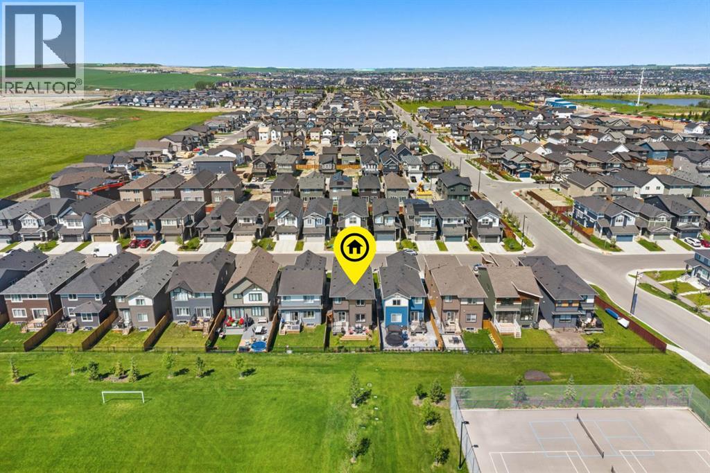 693 Creekmill Court SW, Airdrie, Alberta  T4B 5L3 - Photo 2 - A2328142