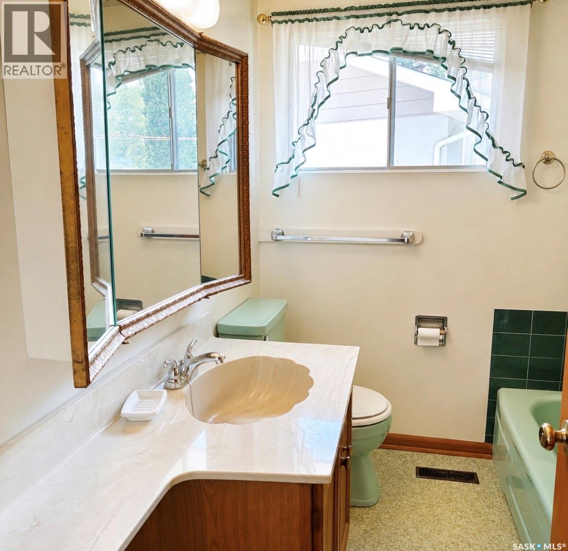 1316 Mclorg Street, Saskatoon, Saskatchewan  S7L 4M2 - Photo 6 - SK044561