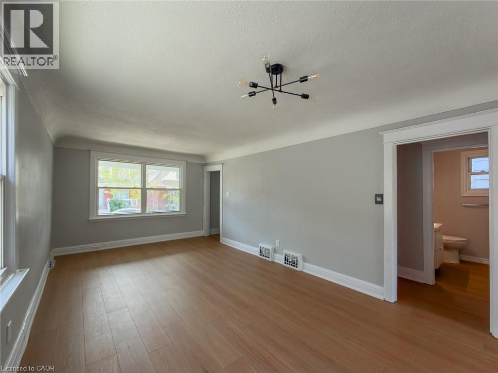 97 Crosthwaite Avenue N, Hamilton, Ontario  L8H 2V3 - Photo 11 - 40832914