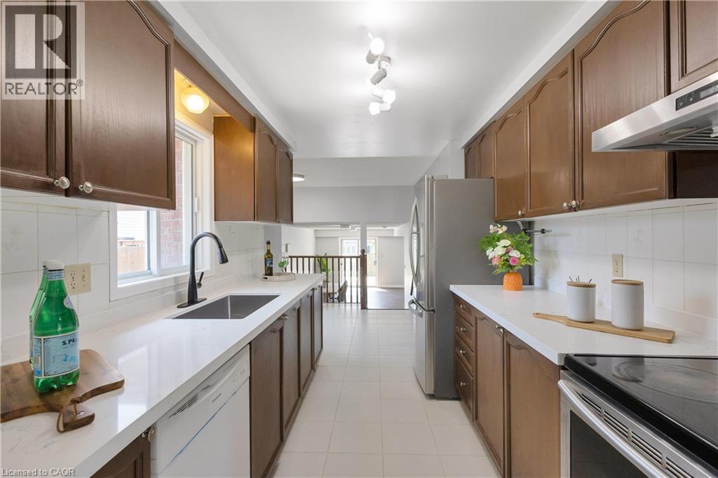 111 Oprington Court, Kitchener, Ontario  N2N 3E2 - Photo 6 - 40853353