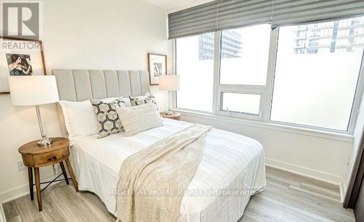 605 - 19 Bathurst Street, Toronto, Ontario  M5V 0N2 - Photo 7 - C13632152
