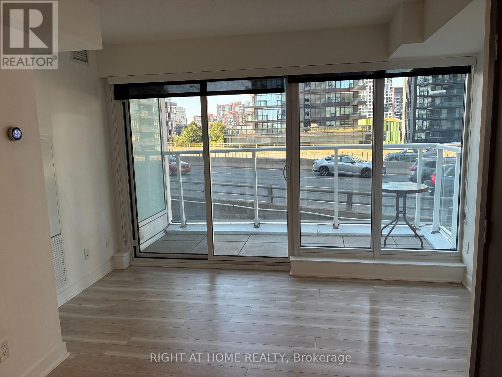 605 - 19 Bathurst Street, Toronto, Ontario  M5V 0N2 - Photo 6 - C13632152