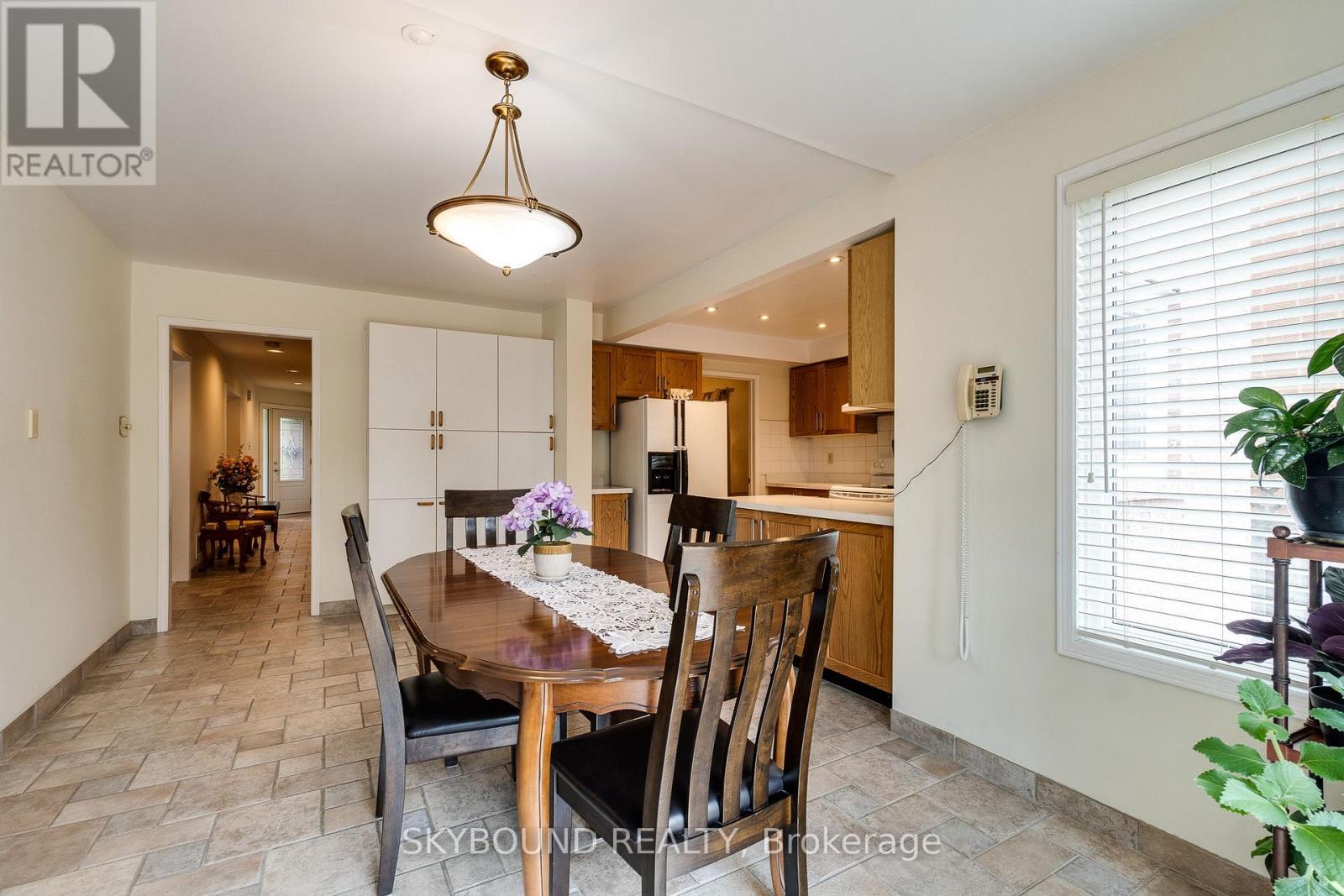 6304 Culmore Crescent, Mississauga, Ontario  L5V 1J1 - Photo 20 - W13548520