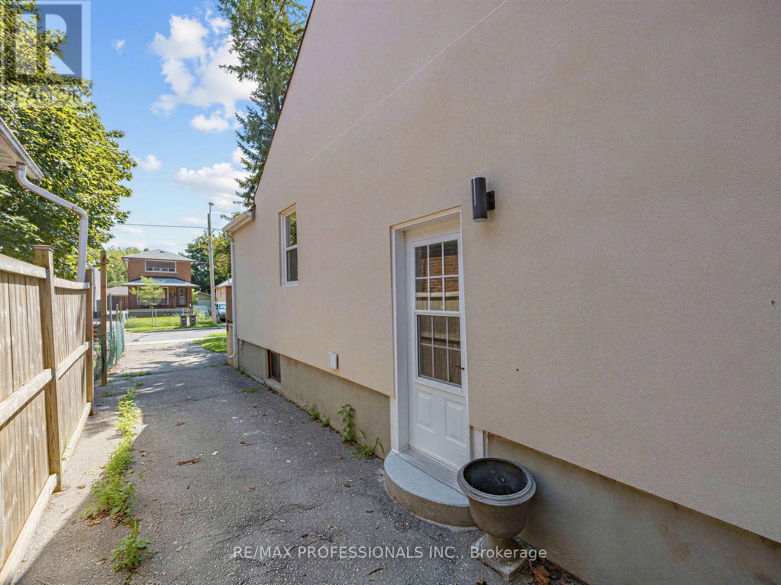 76 Macdonald Street, Toronto, Ontario  M8V 1Y4 - Photo 31 - W13514400