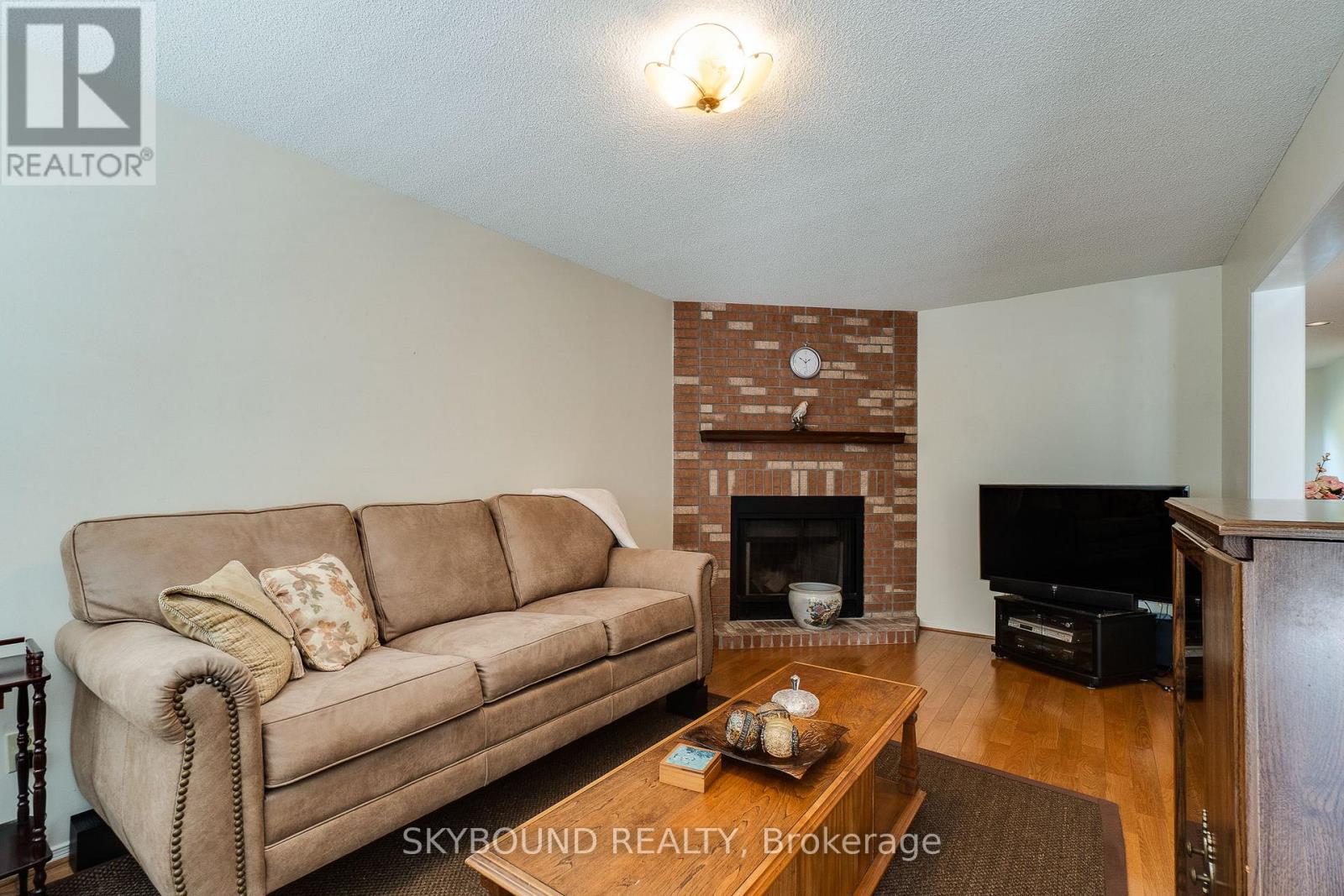 6304 Culmore Crescent, Mississauga, Ontario  L5V 1J1 - Photo 16 - W13548520