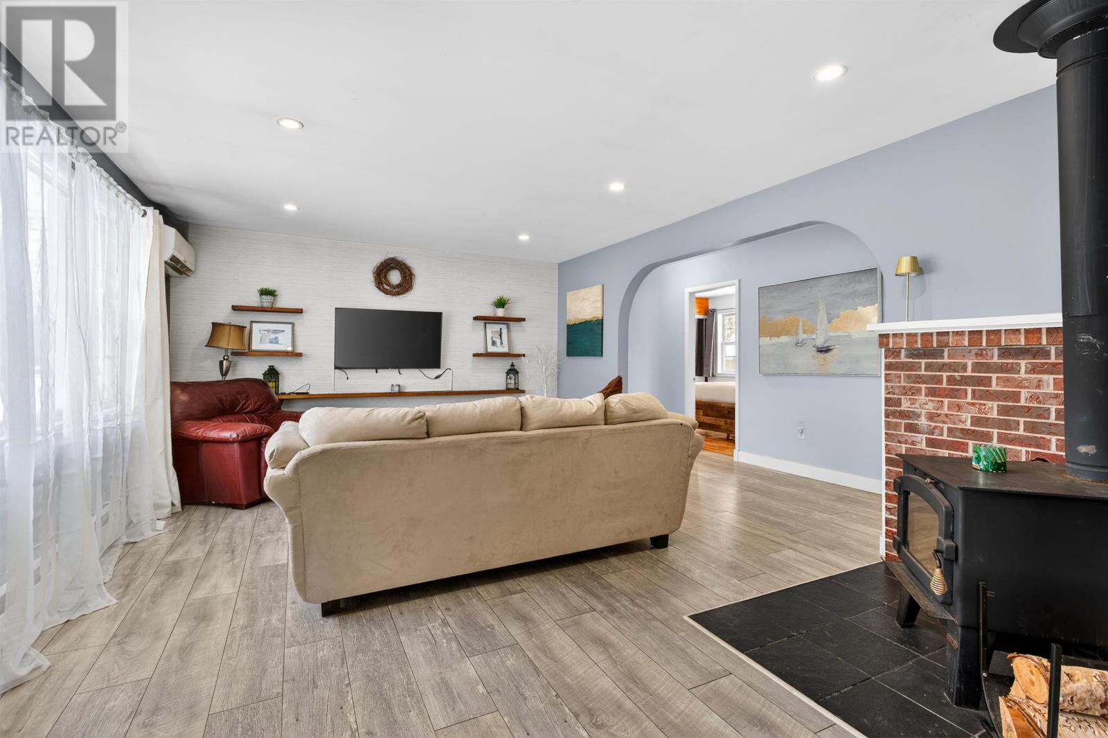 45 Meadowbank Road, Cornwall, Prince Edward Island  C0A 1H0 - Photo 6 - 202619613