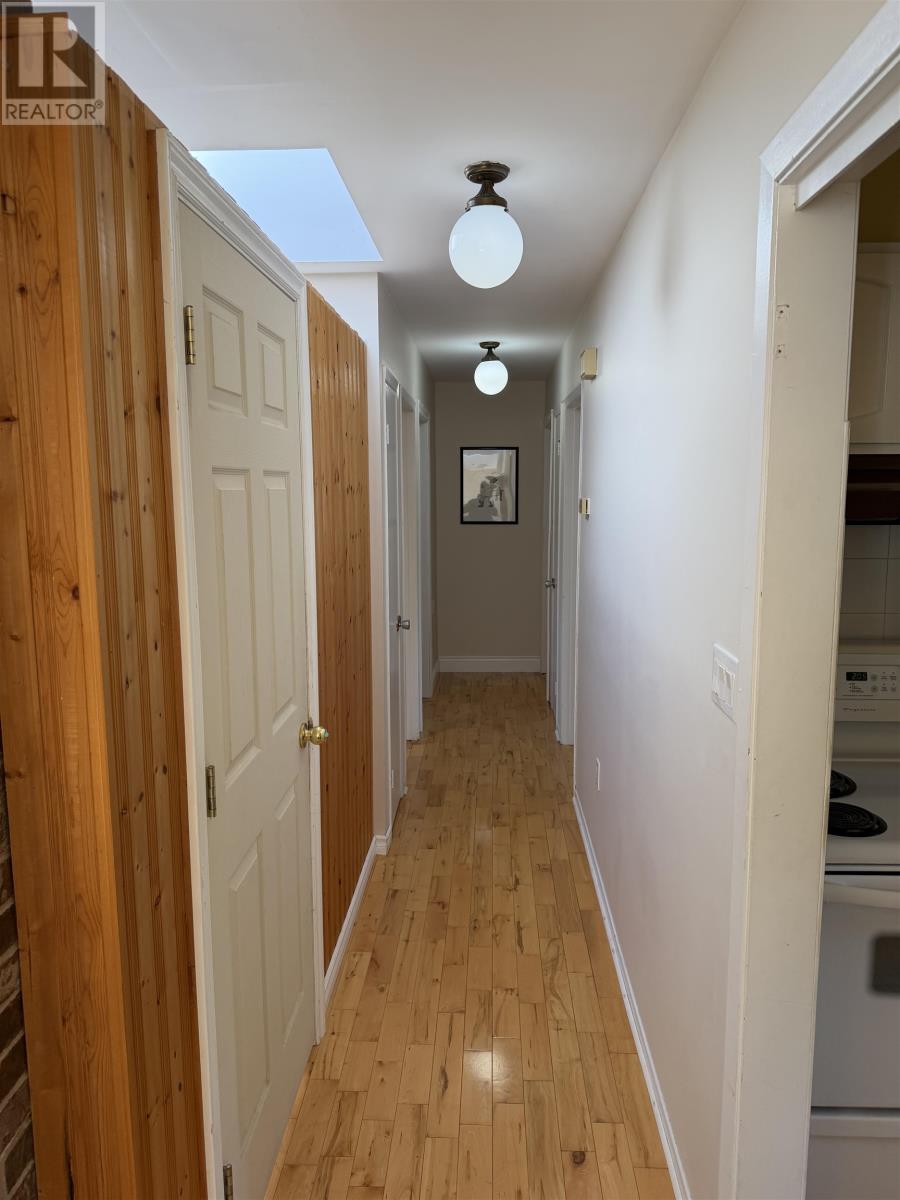 28 Mackay Drive, Charlottetown, Prince Edward Island  C1A 5W3 - Photo 5 - 202619614