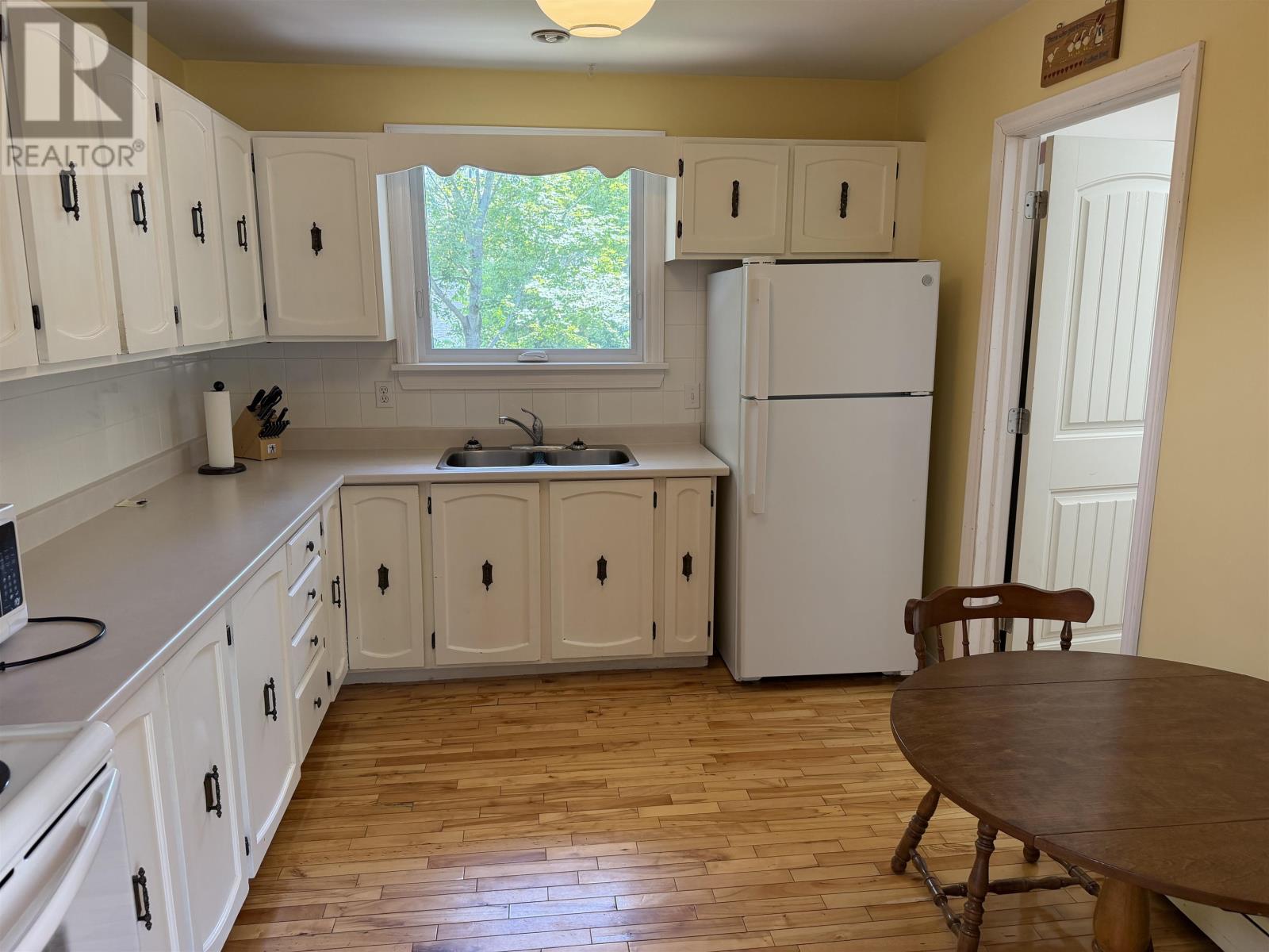 28 Mackay Drive, Charlottetown, Prince Edward Island  C1A 5W3 - Photo 6 - 202619614
