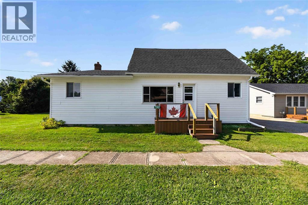 7967 Railroad Line, Brooke-Alvinston, Ontario  N0N 1A0 - Photo 3 - 26018703