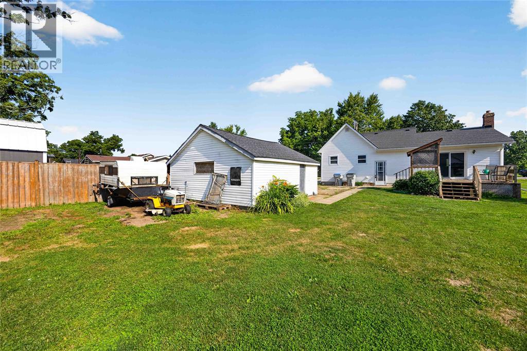 7967 Railroad Line, Brooke-Alvinston, Ontario  N0N 1A0 - Photo 4 - 26018703