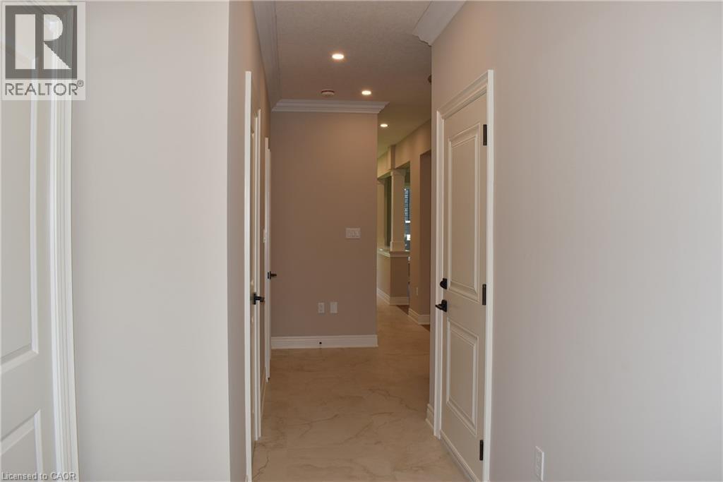 8 Dunlop Road, Hamilton, Ontario  L9B 1J6 - Photo 33 - 40701722