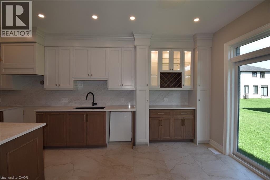 8 Dunlop Road, Hamilton, Ontario  L9B 1J6 - Photo 14 - 40701722