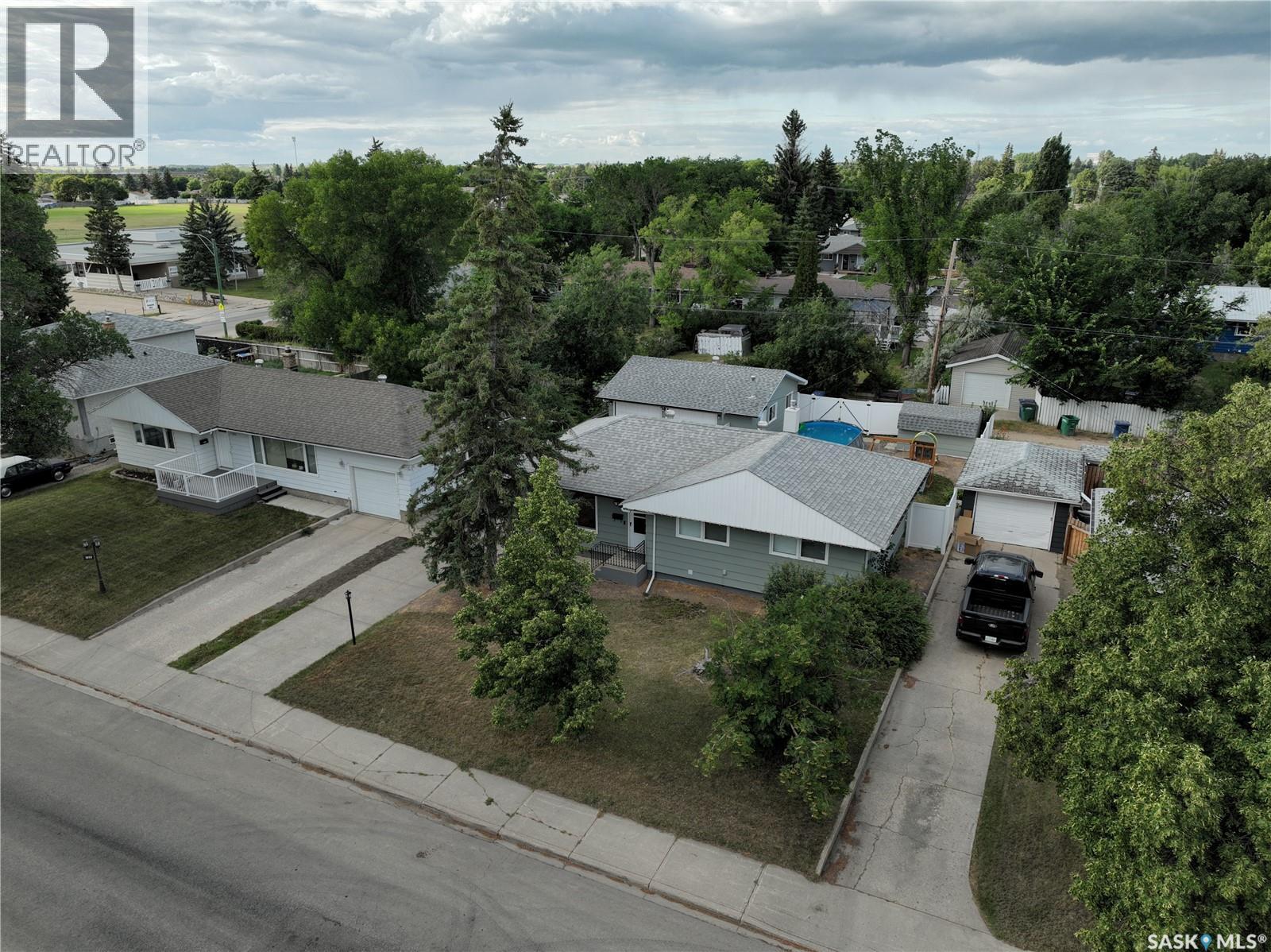 1054 Grace Street, Moose Jaw, Saskatchewan  S6H 3C3 - Photo 3 - SK044548