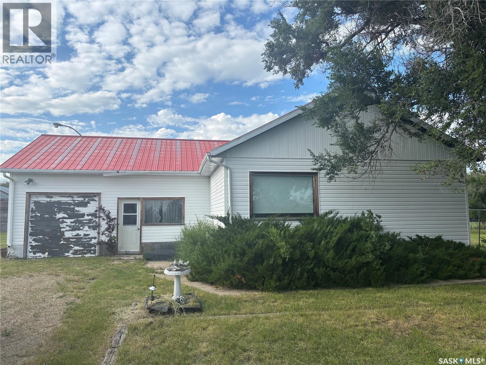 Cantuar Acreage, Swift Current Rm No. 137, Saskatchewan  S9H 3V5 - Photo 1 - SK044537