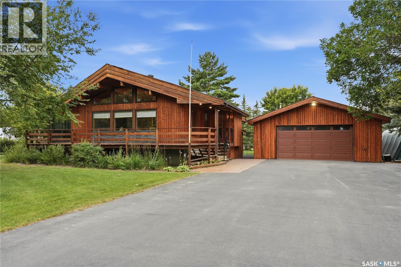 21 Meadow ROAD, white city, Saskatchewan