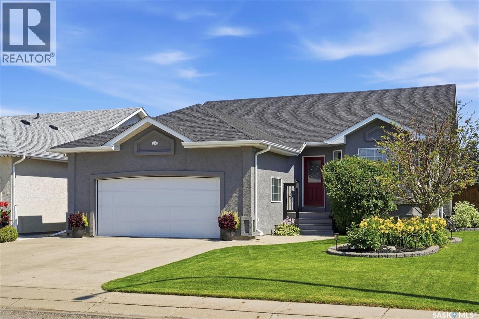 238 Beechmont Crescent, Saskatoon, Saskatchewan  S7V 1C8 - Photo 1 - SK044435