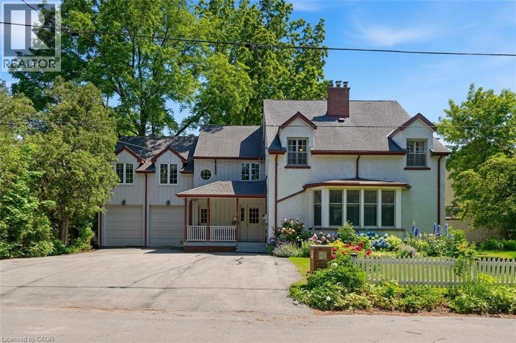 3 ANCASTER Street E, Dundas, Ontario