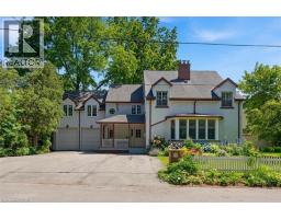 3 ANCASTER Street E, Dundas, Ontario